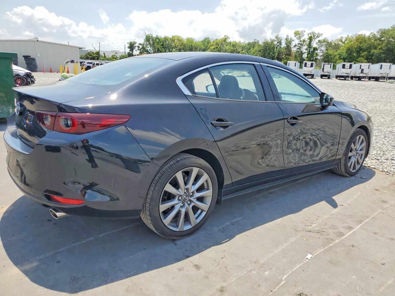 2025 Mazda 3 Preferred - Фото 3