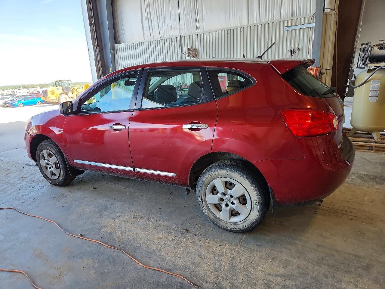 2013 Nissan Rogue S - Image 2