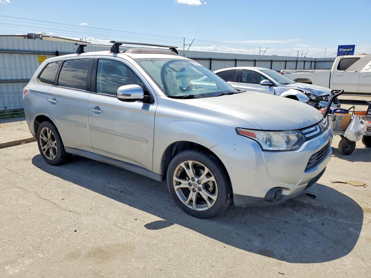 2014 Mitsubishi Outlander - Image 4