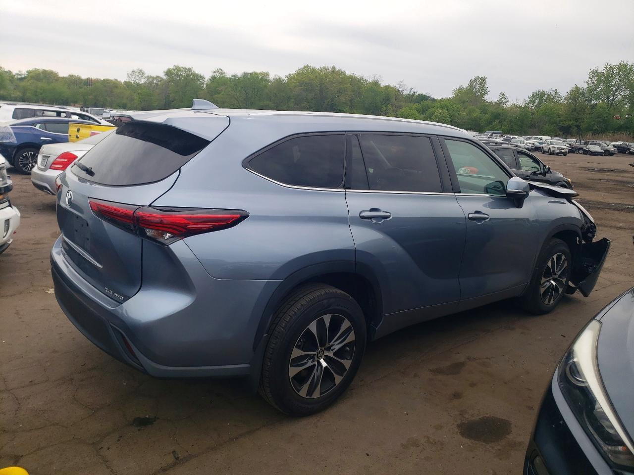 2020 Toyota Highlander Xle - Image 3