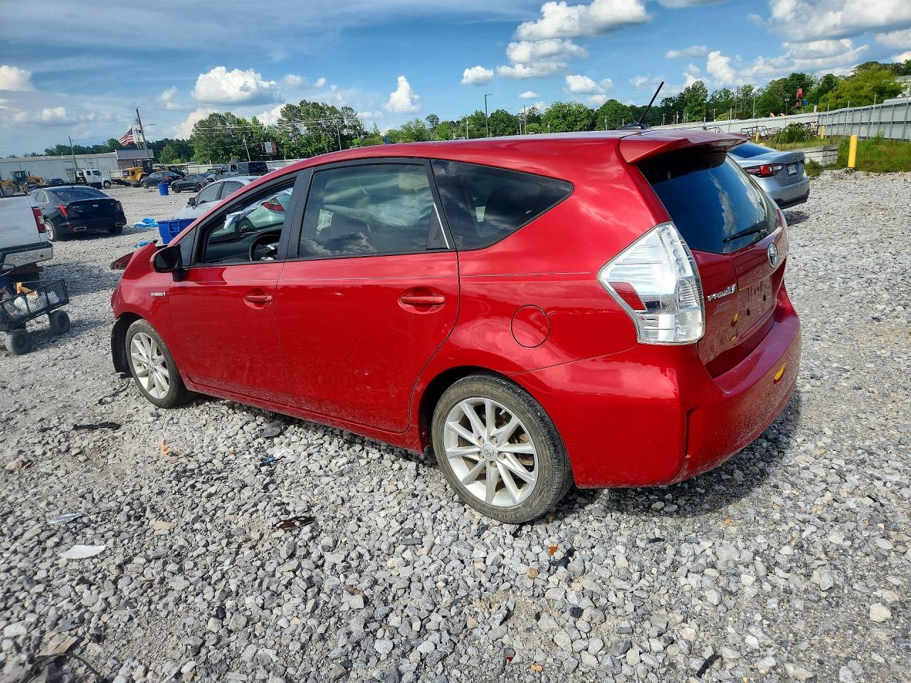 2012 Toyota Prius V Five - Фото 2