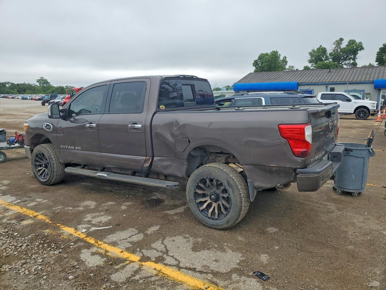 2017 Nissan Titan Xd Sl - Фото 2