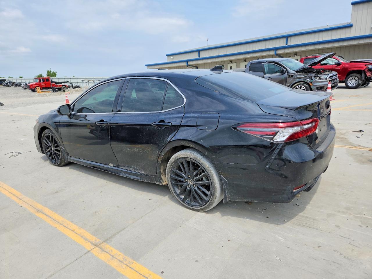 2023 Toyota Camry Xse - Фото 2