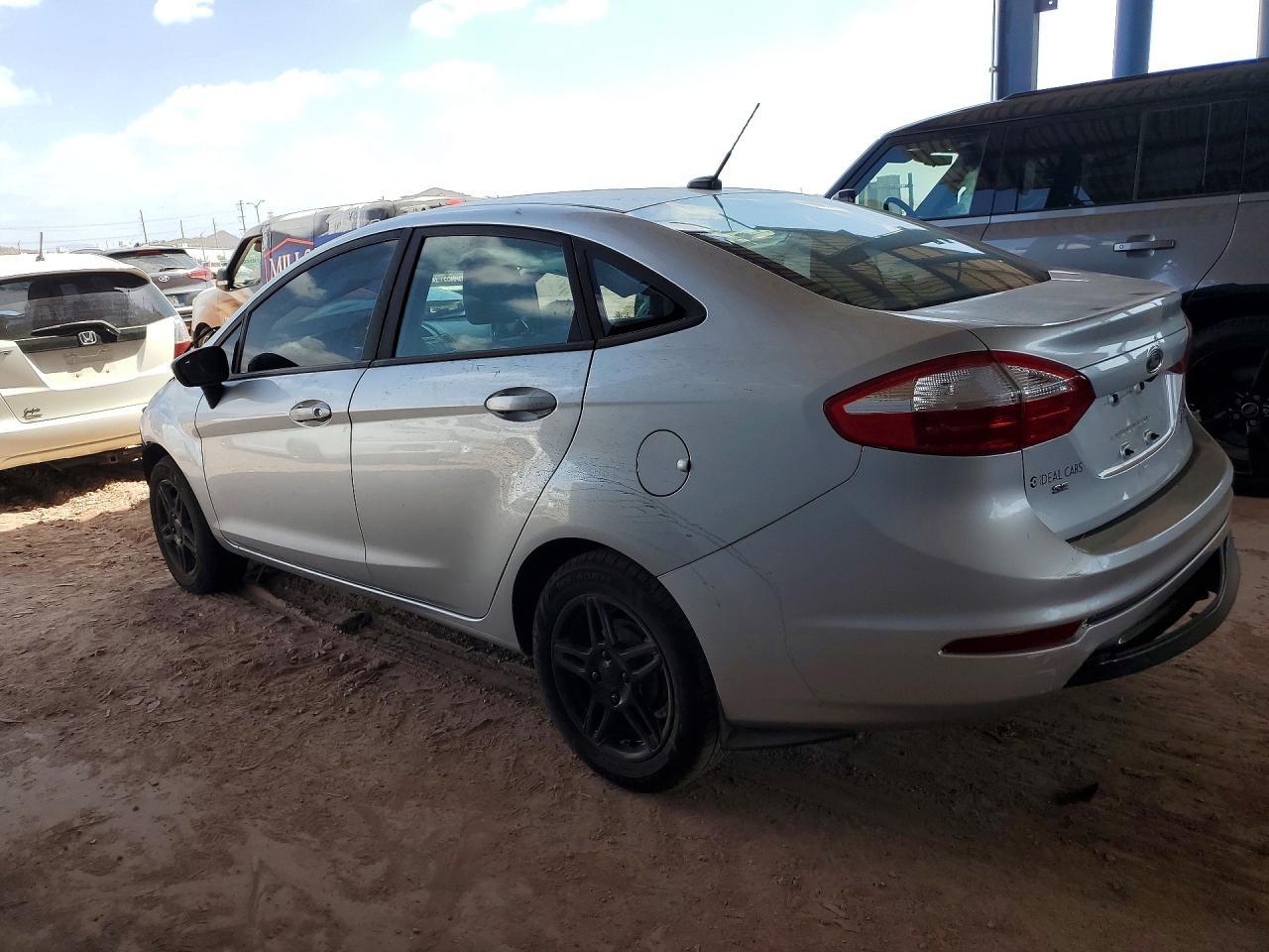 2019 Ford Fiesta Se - Фото 2