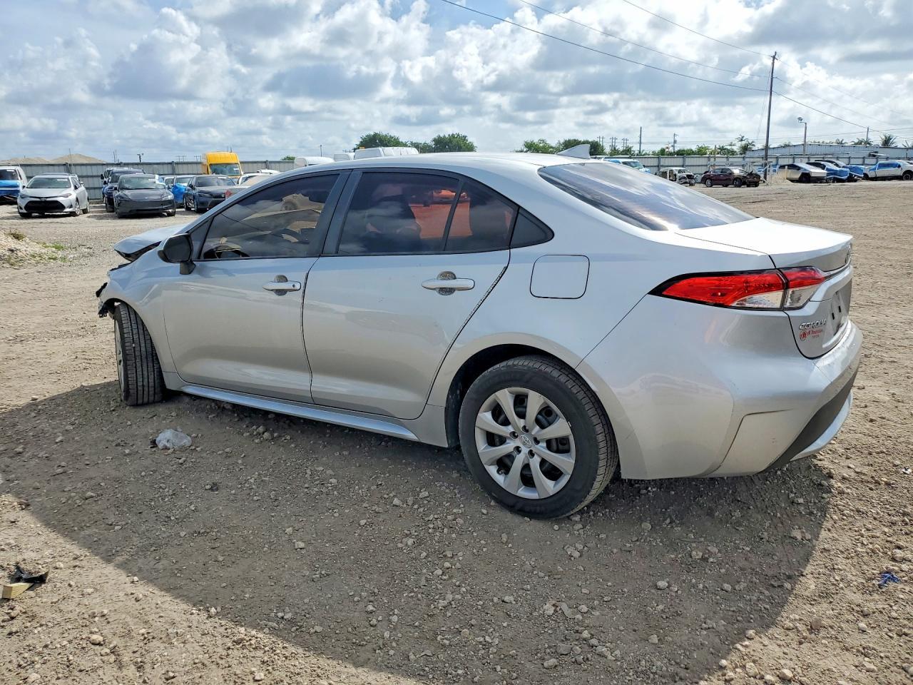 2020 Toyota Corolla Le - Фото 2