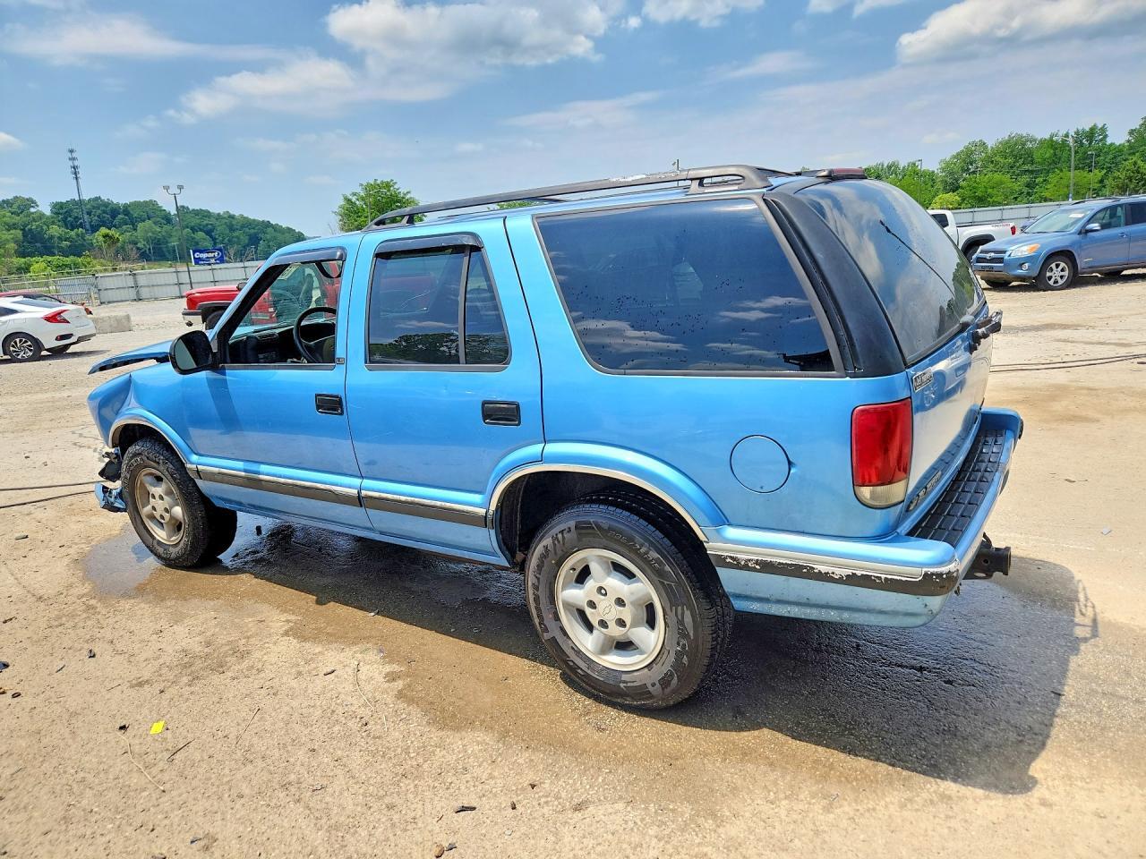 1996 Chevrolet Blazer - Фото 2