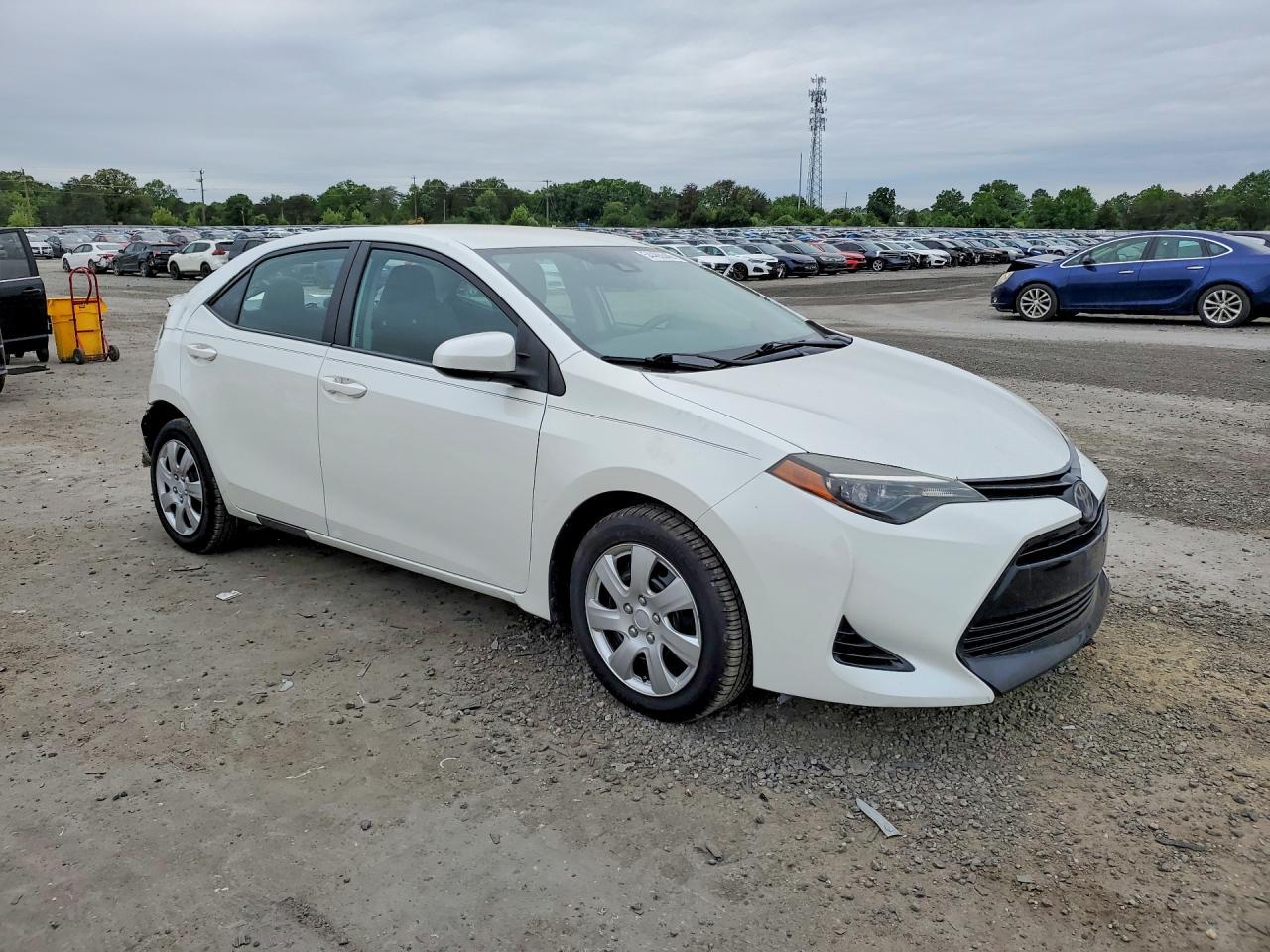 2017 Toyota Corolla Le - Image 4