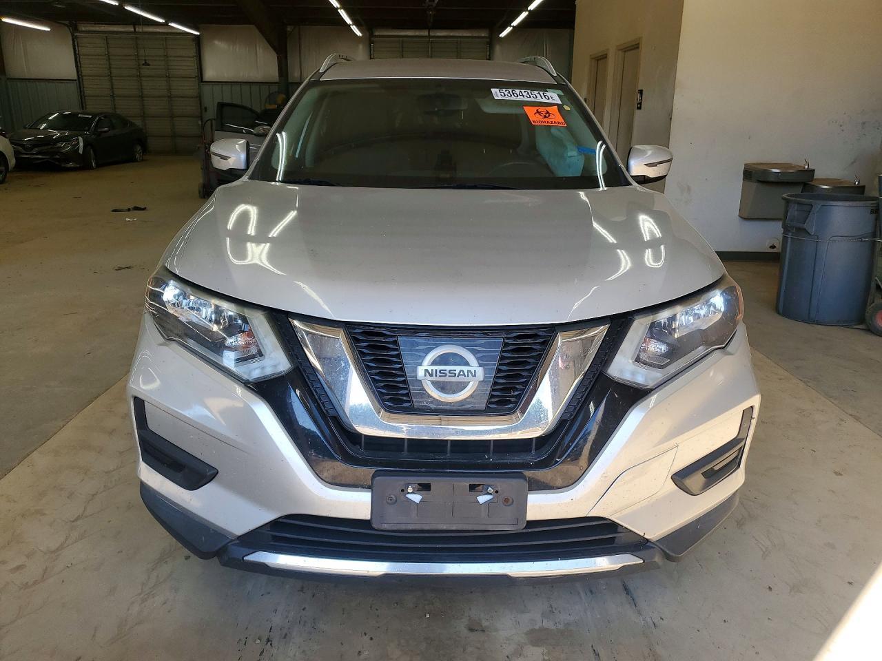 2017 Nissan Rogue Sv - Image 5