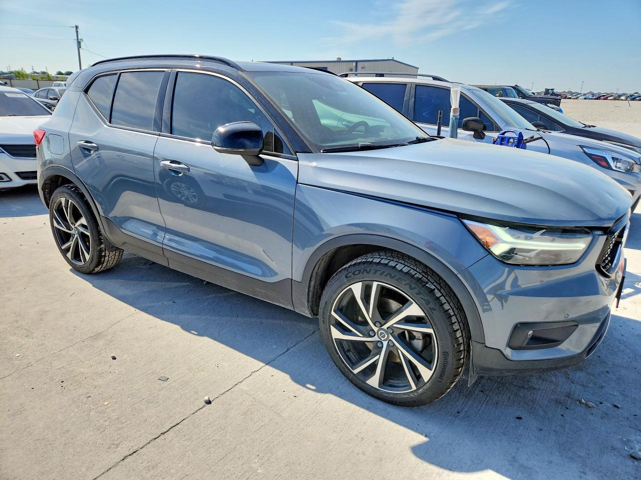 2021 Volvo Xc40 T5 R-Design - Image 4