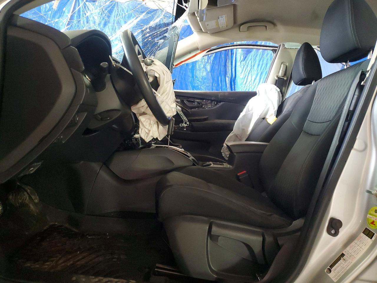 2020 Nissan Rogue - Image 7