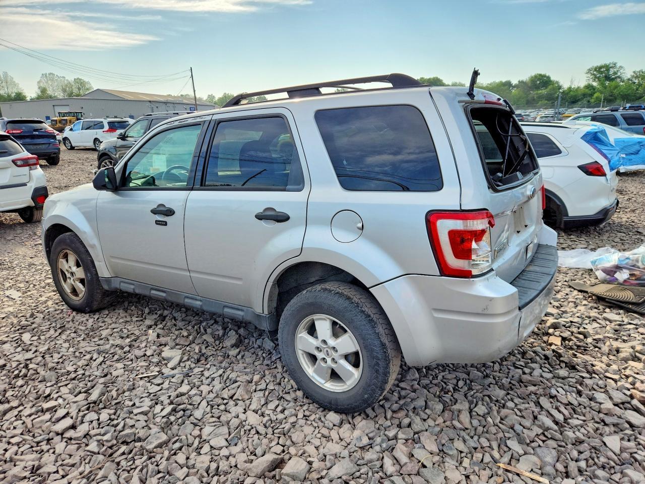 2010 Ford Escape Xlt - Фото 2