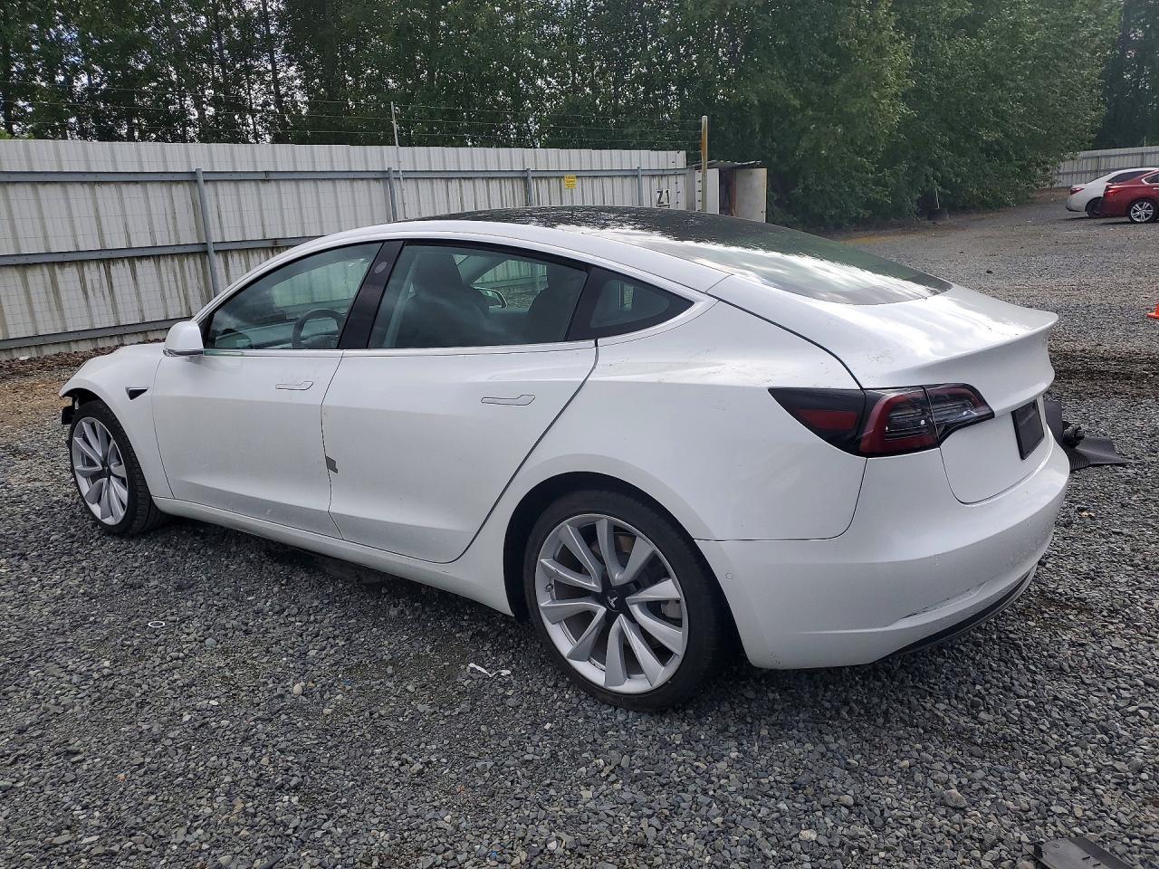2020 Tesla Model 3 - Image 2