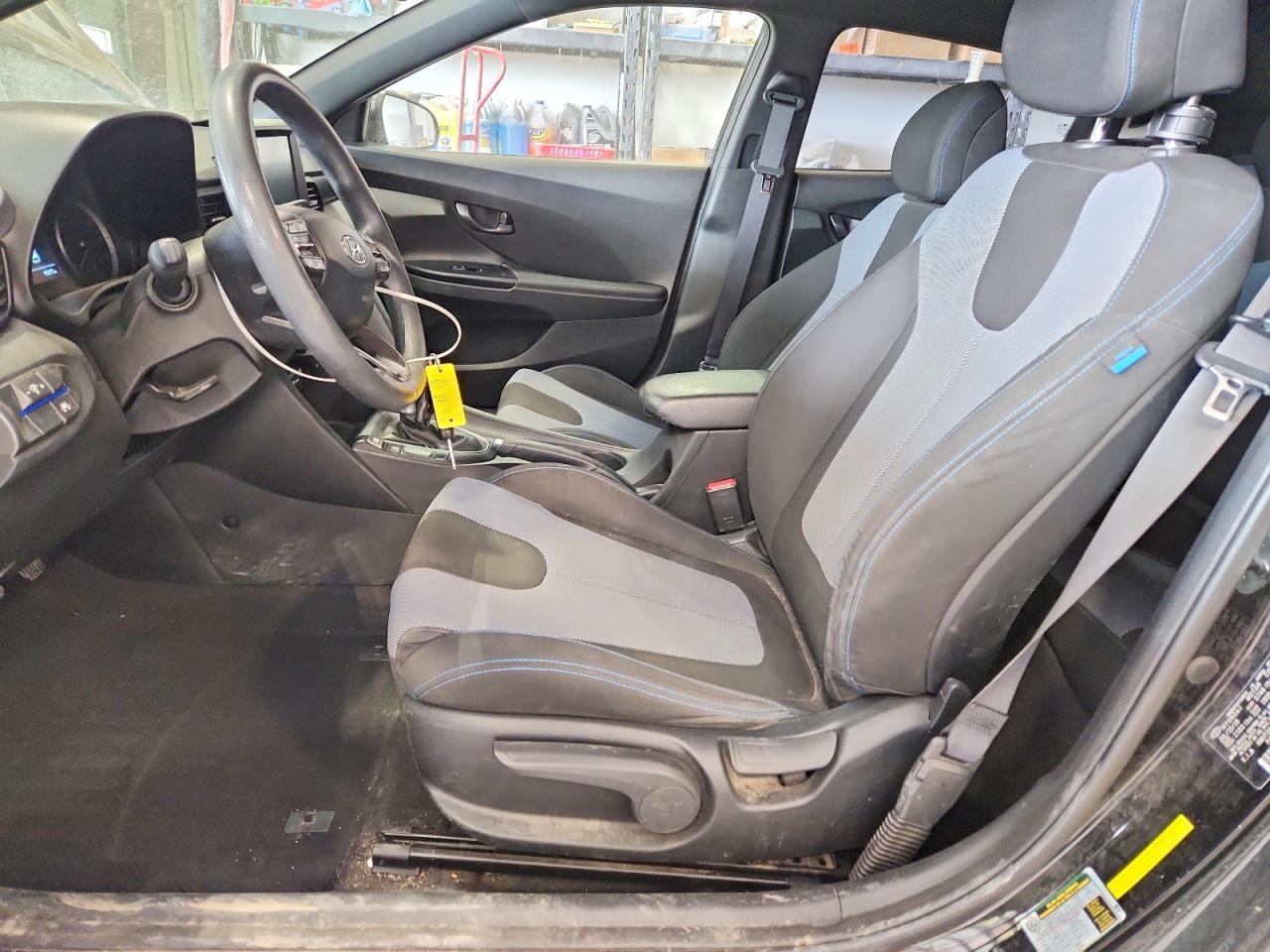 2019 Hyundai Veloster 2.0L - Фото 7