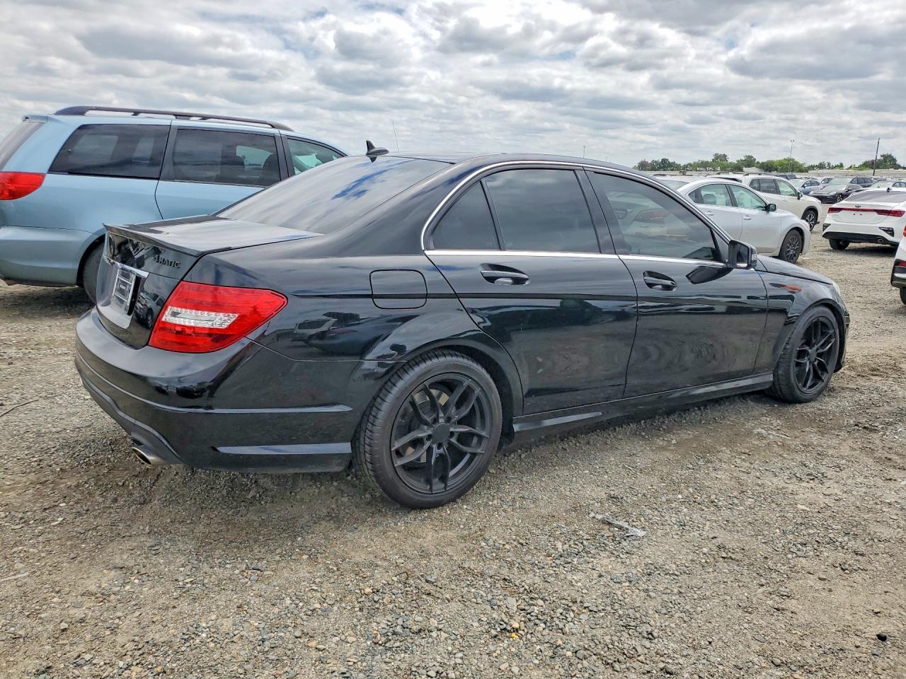 2012 Mercedes-Benz C 300 4Matic - Фото 3