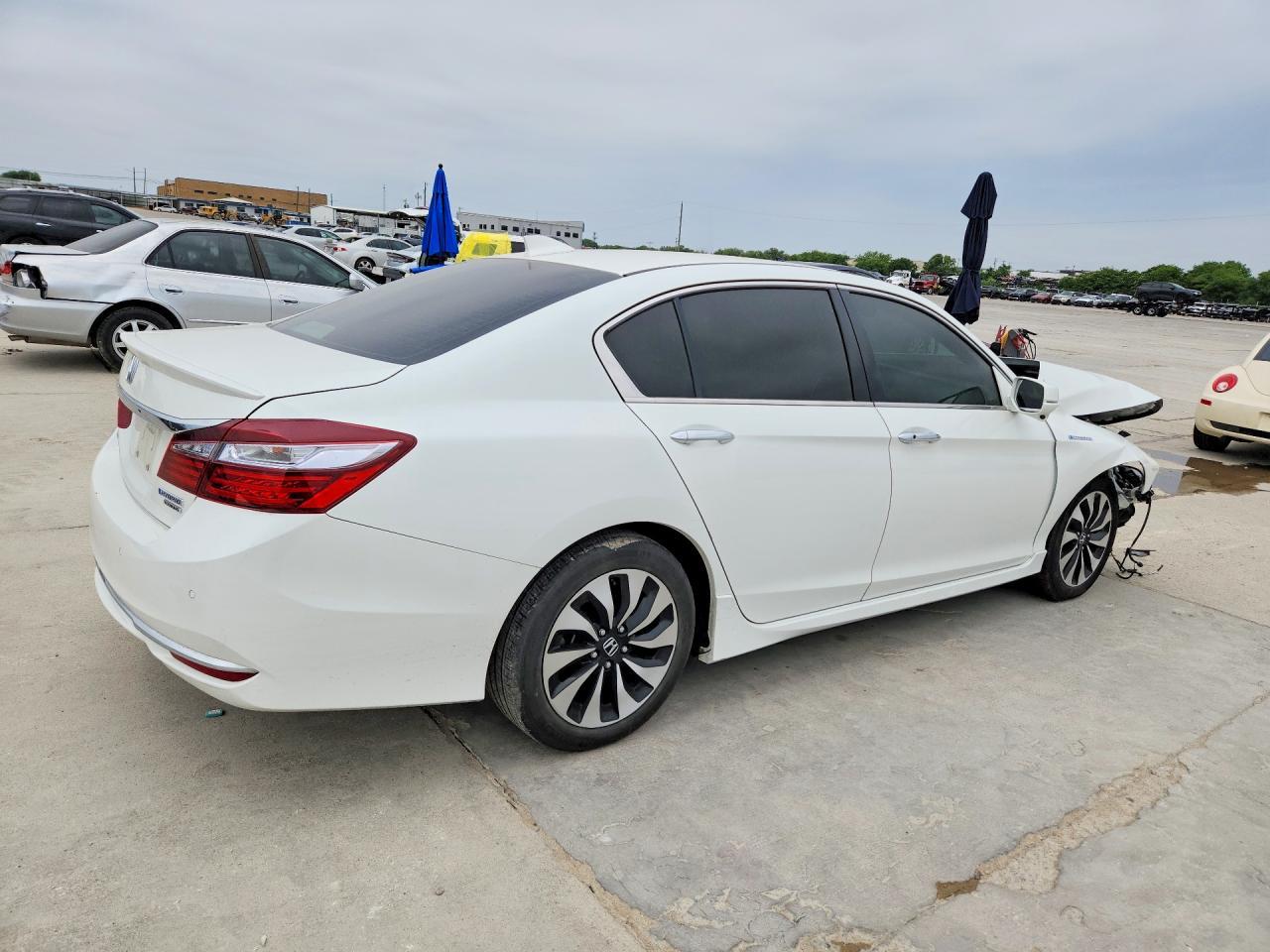 2017 Honda Accord Touring Hybrid - Фото 3