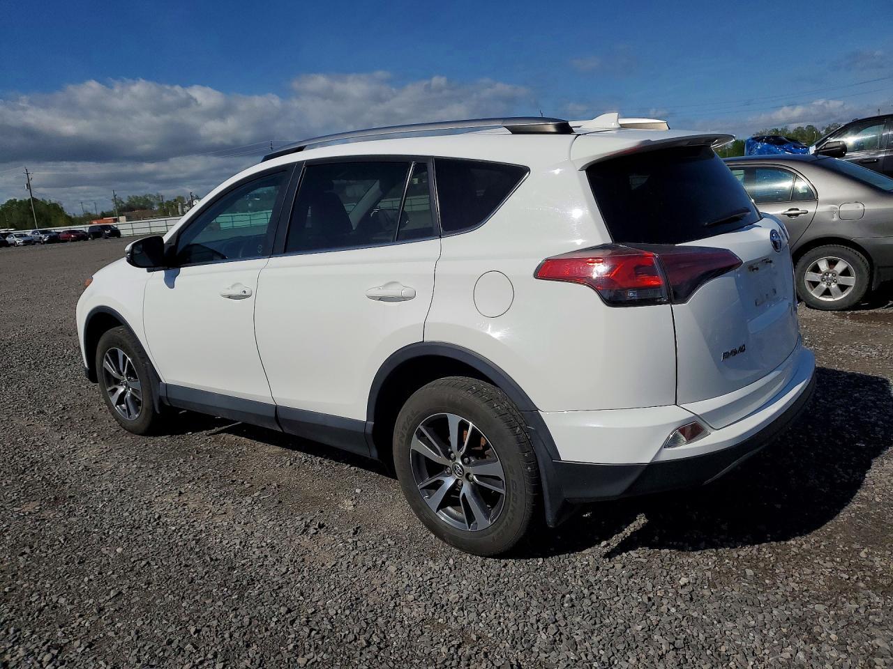 2018 Toyota Rav4 Le - Image 2