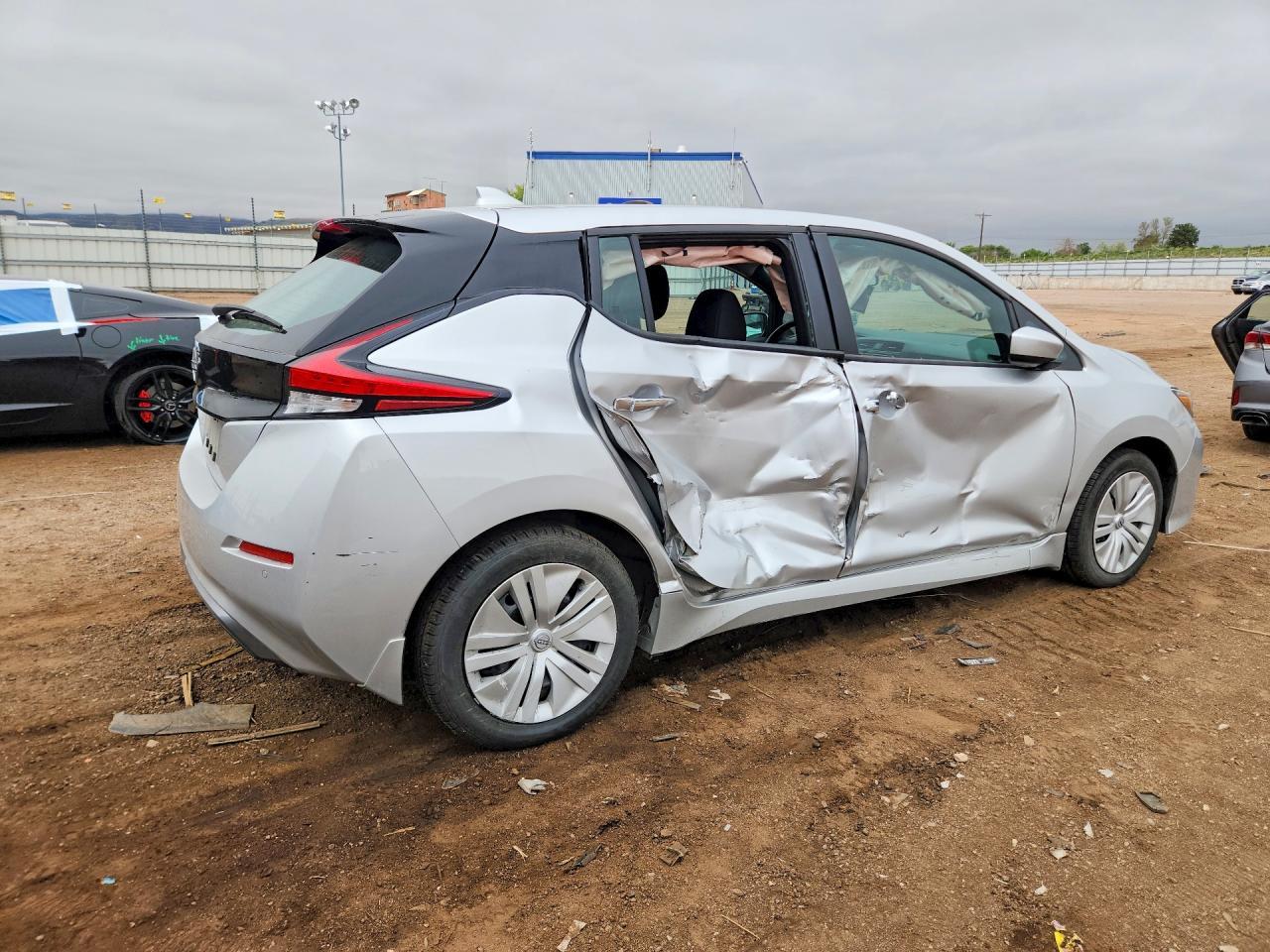 2025 Nissan Leaf S - Фото 3