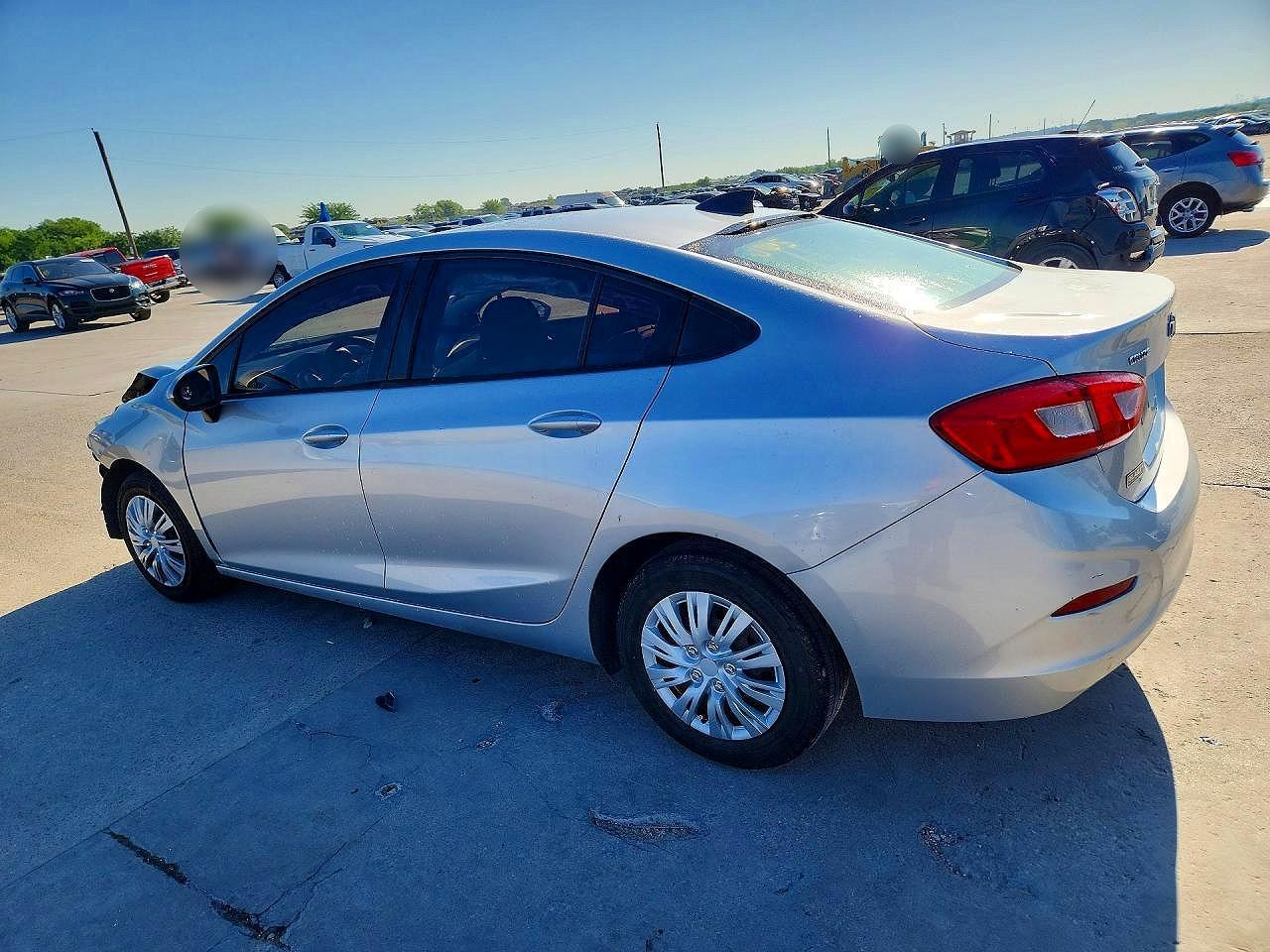 2018 Chevrolet Cruze Ls - Image 2