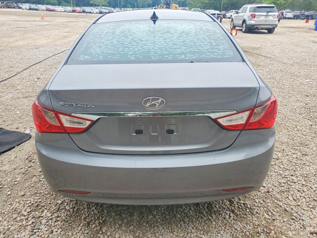 2012 Hyundai Sonata Gls - Image 6