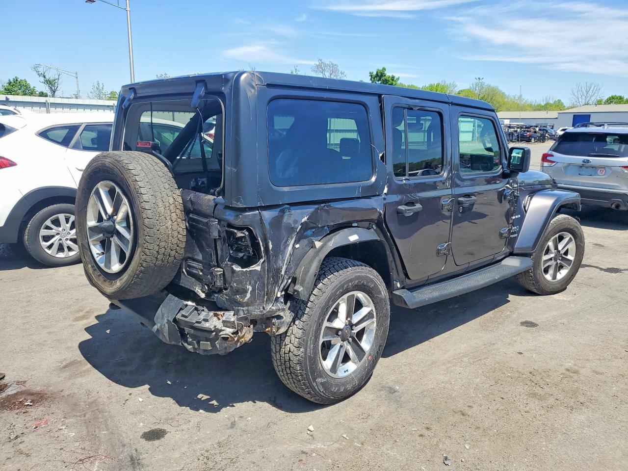 2022 Jeep Wrangler Unlimited Sahara - Фото 3