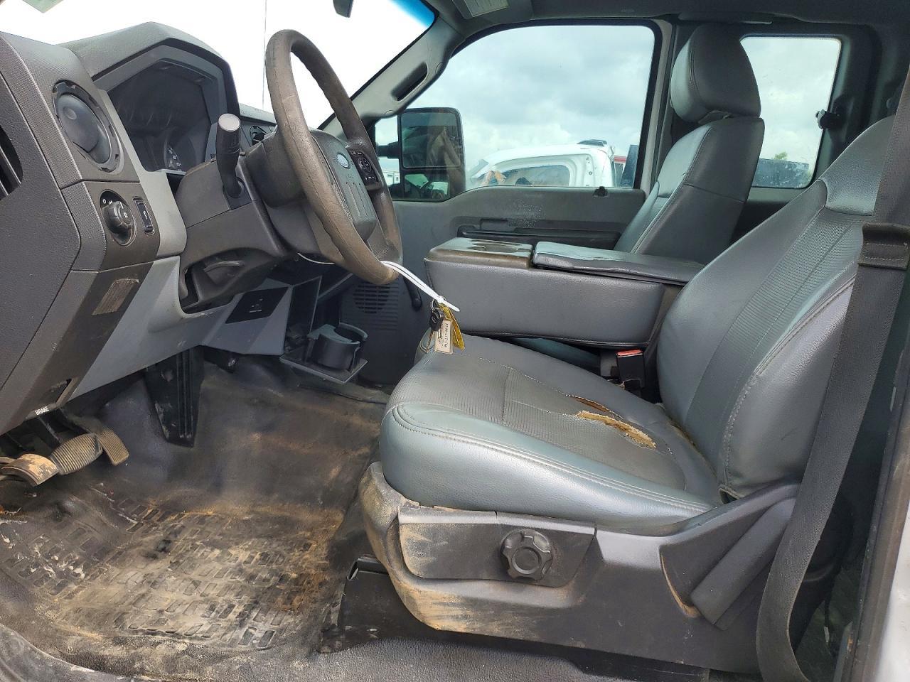 2016 Ford F550 Super Duty - Image 7