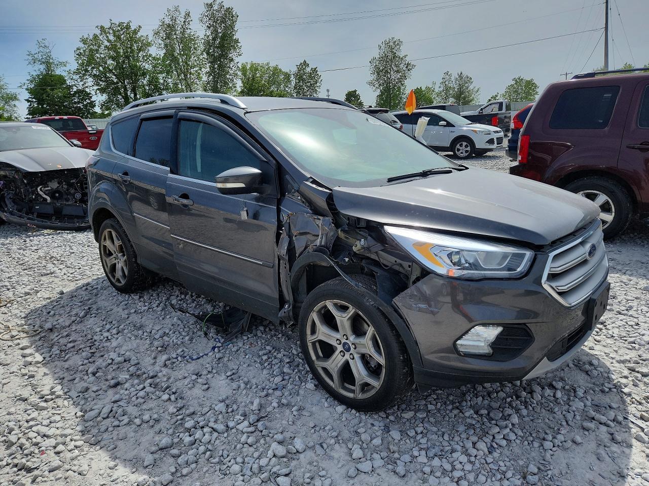 2017 Ford Escape Titanium - Image 4