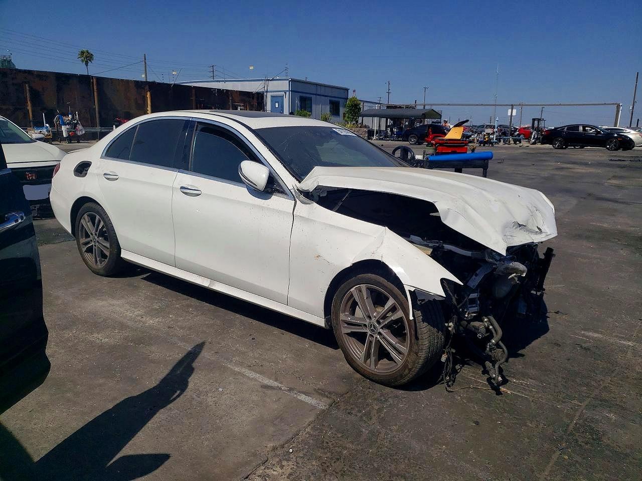 2021 Mercedes-Benz E 350 - Фото 4