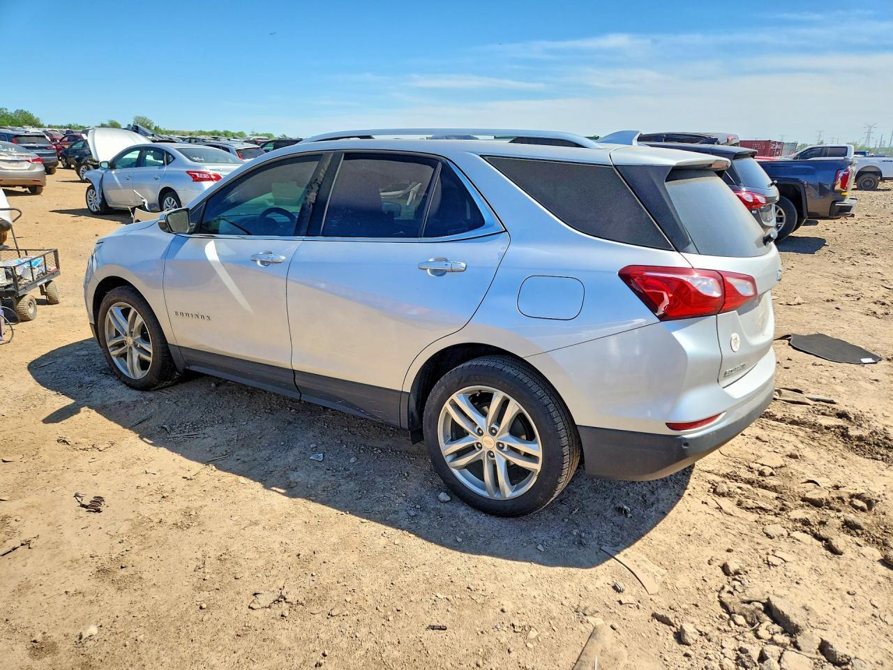 2018 Chevrolet Equinox Premier - Image 2
