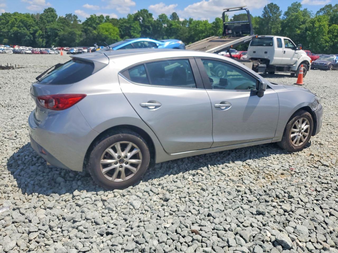 2016 Mazda 3 Touring - Image 3