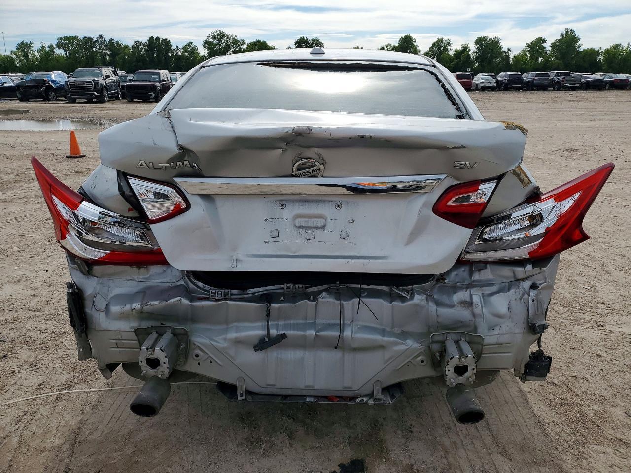 2017 Nissan Altima 2.5 Sv - Image 6