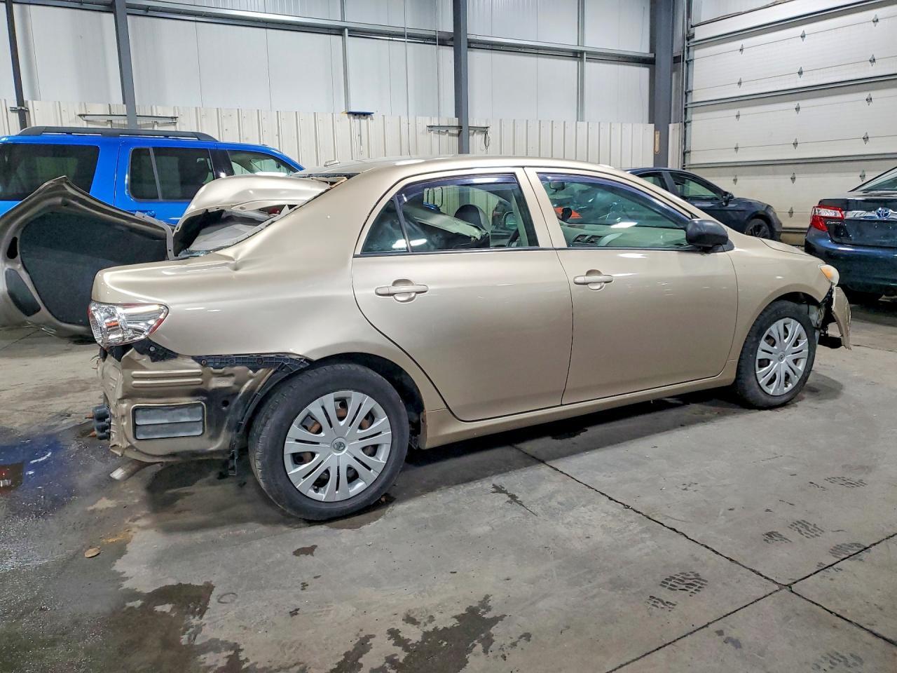 2010 Toyota Corolla Le - Фото 3
