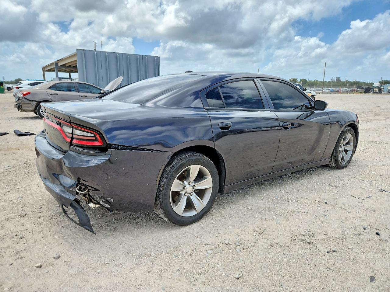 2021 Dodge Charger Sxt - Фото 3