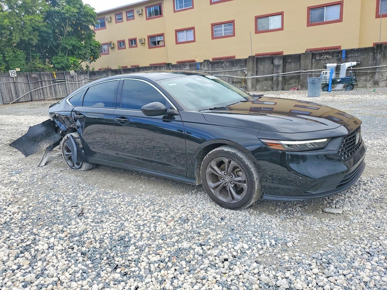 2023 Honda Accord Ex - Image 4