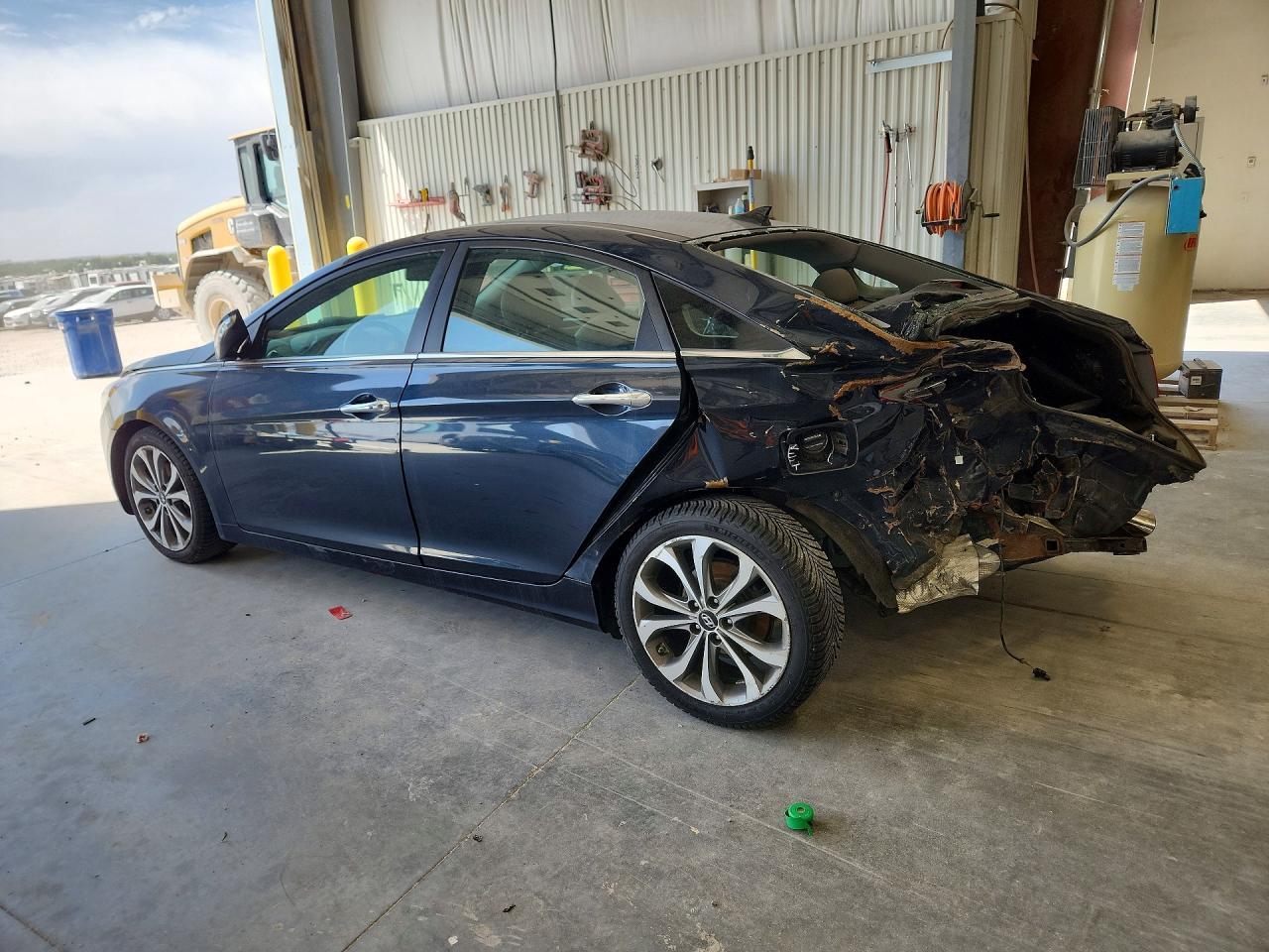2013 Hyundai Sonata Limited 2.0T - Фото 2