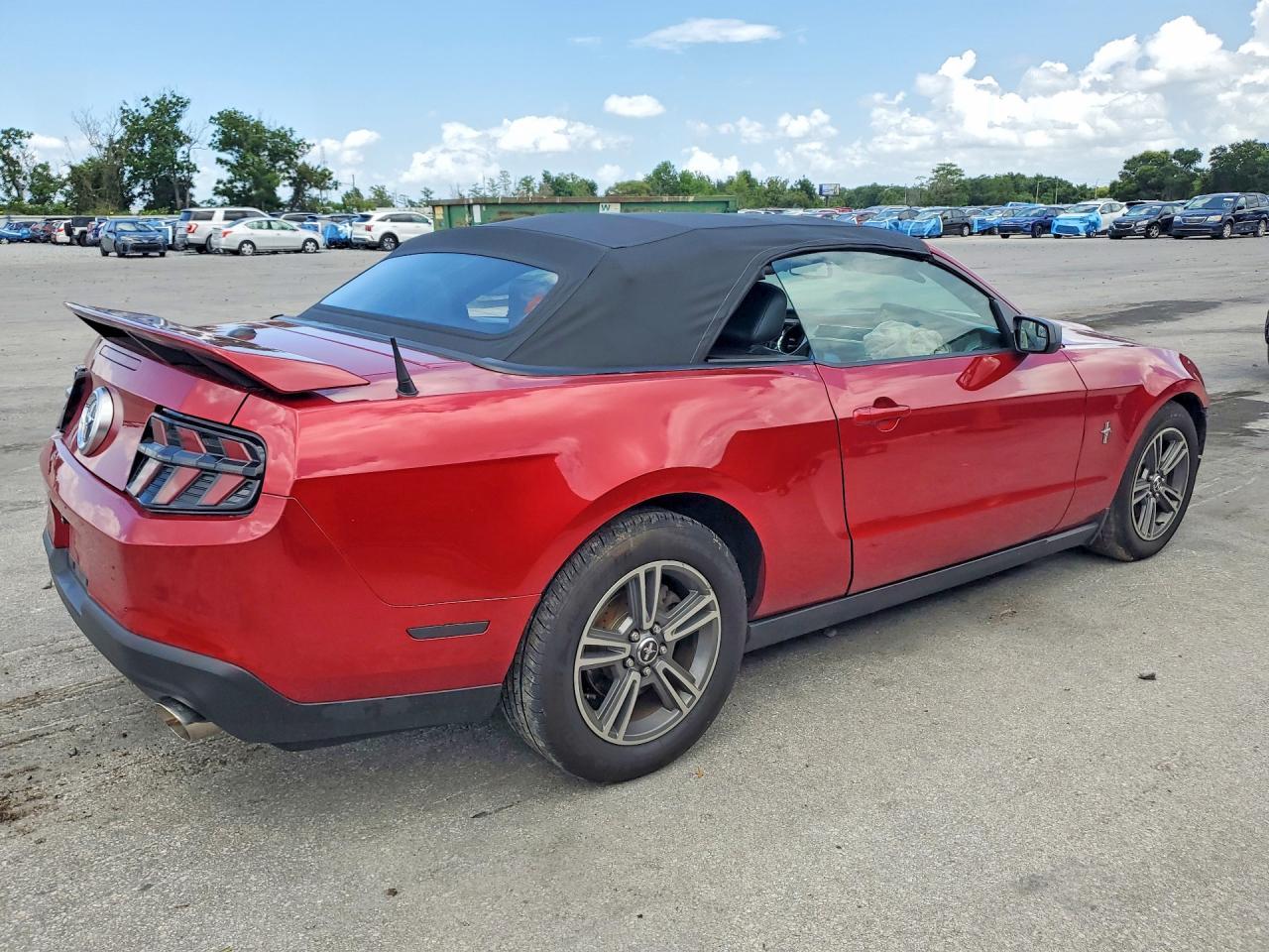 2012 Ford Mustang - Фото 3