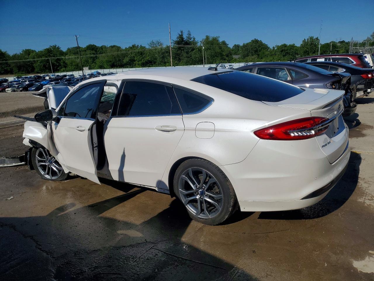 2017 Ford Fusion Se - Фото 2