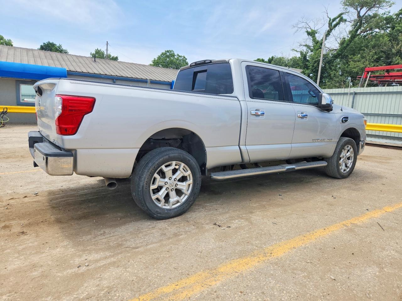 2016 Nissan Titan Xd - Фото 3