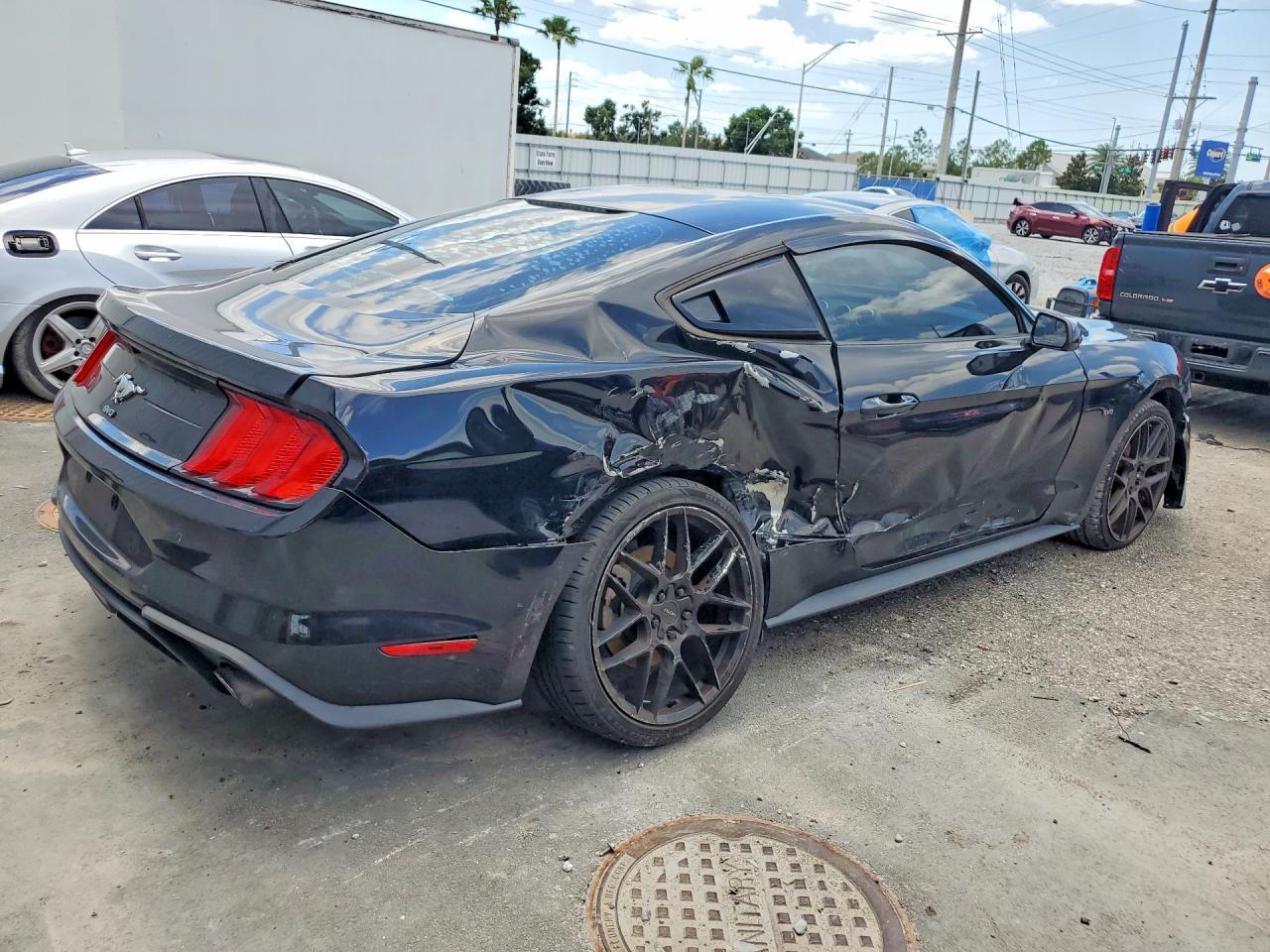 2018 Ford Mustang - Image 3