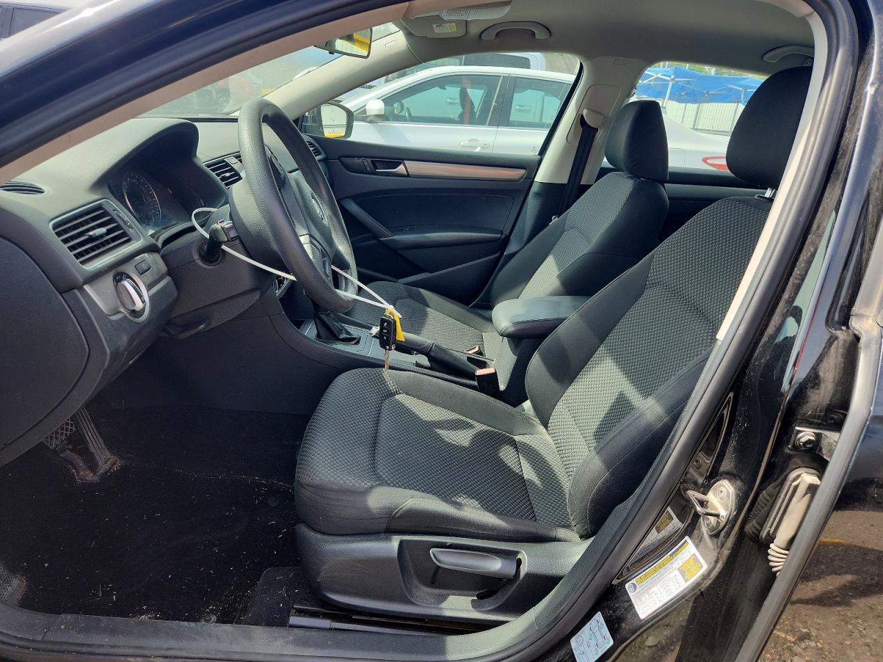 2013 Volkswagen Passat S - Фото 7