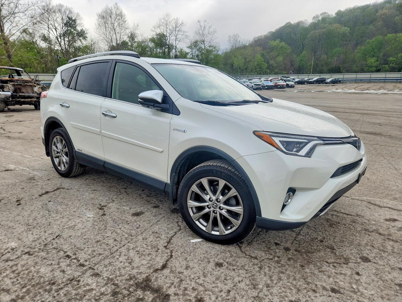 2016 Toyota Rav4 Hv Limited - Image 4