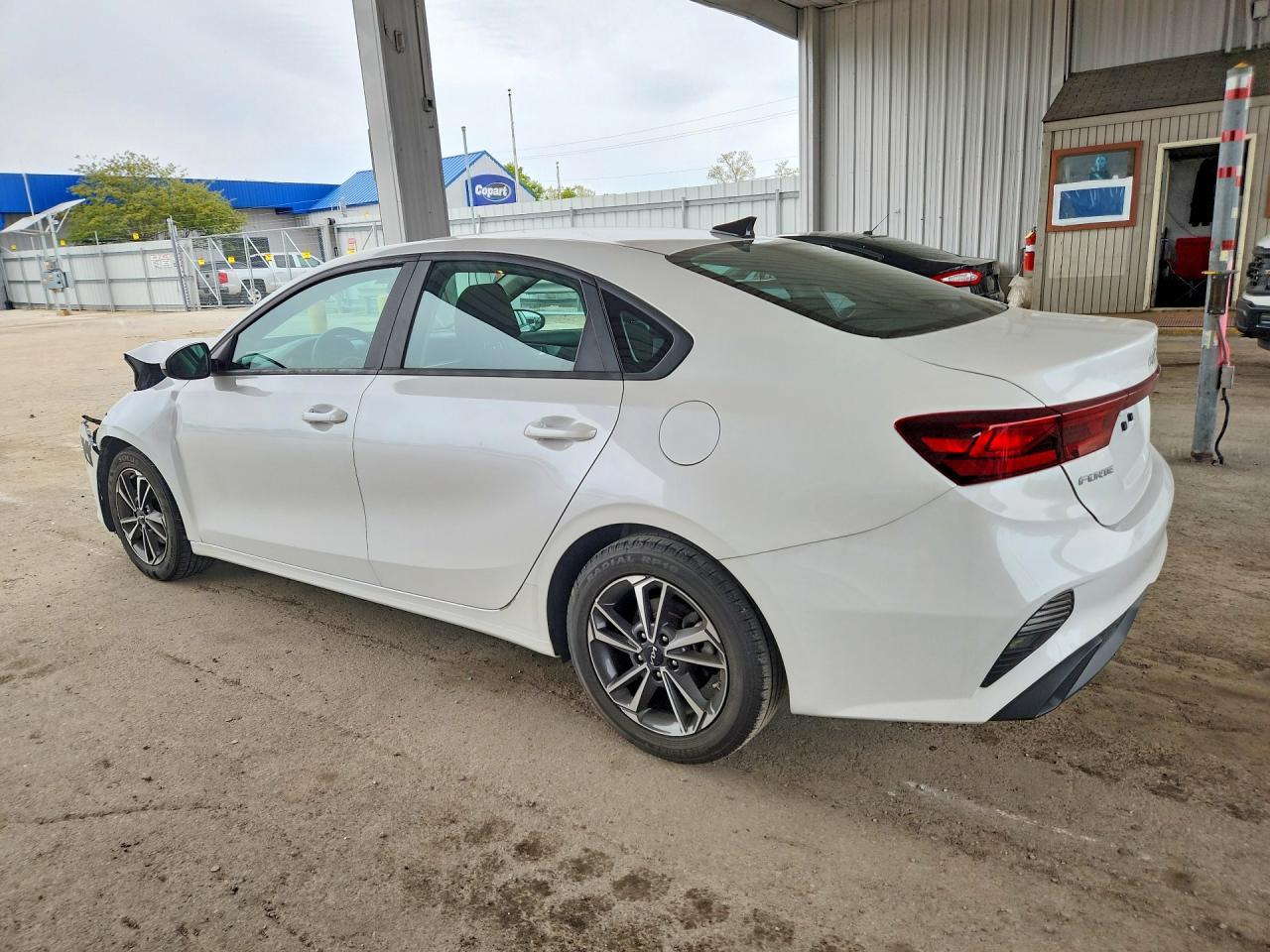 2023 Kia Forte Lxs - Фото 2