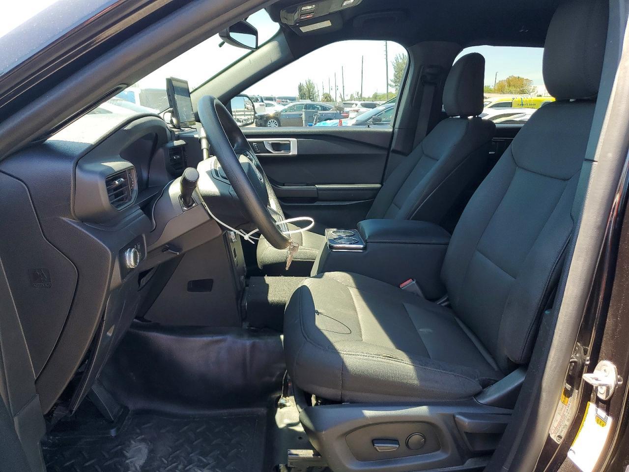 2022 Ford Explorer Police Interceptor - Фото 7