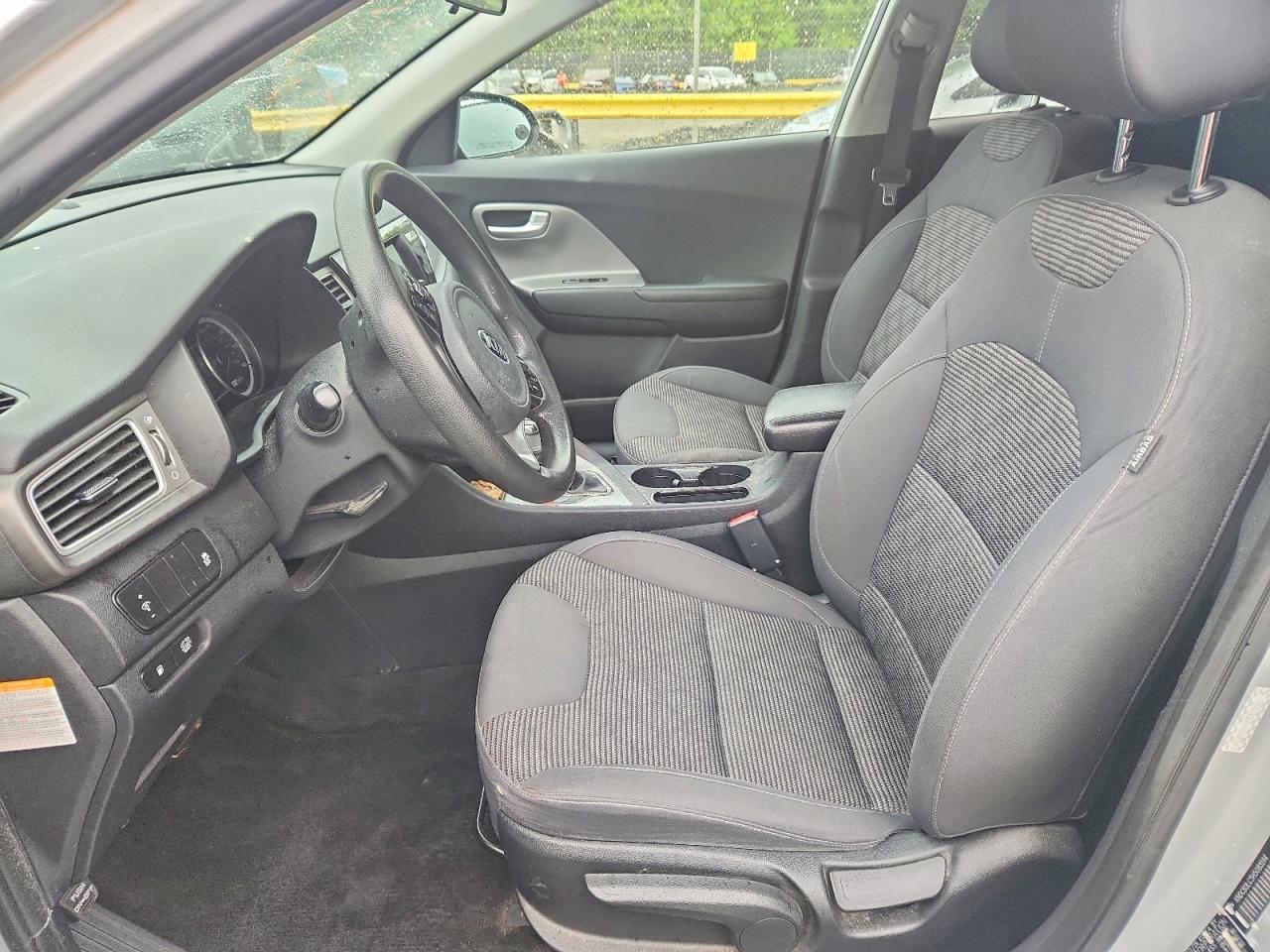 2017 Kia Niro Lx - Image 7