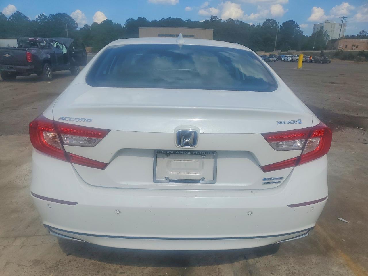 2021 Honda Accord Touring Hybrid - Image 6