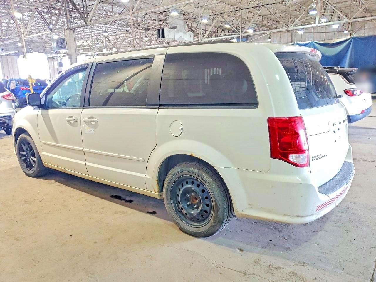 2013 Dodge Grand Caravan Sxt - Image 2