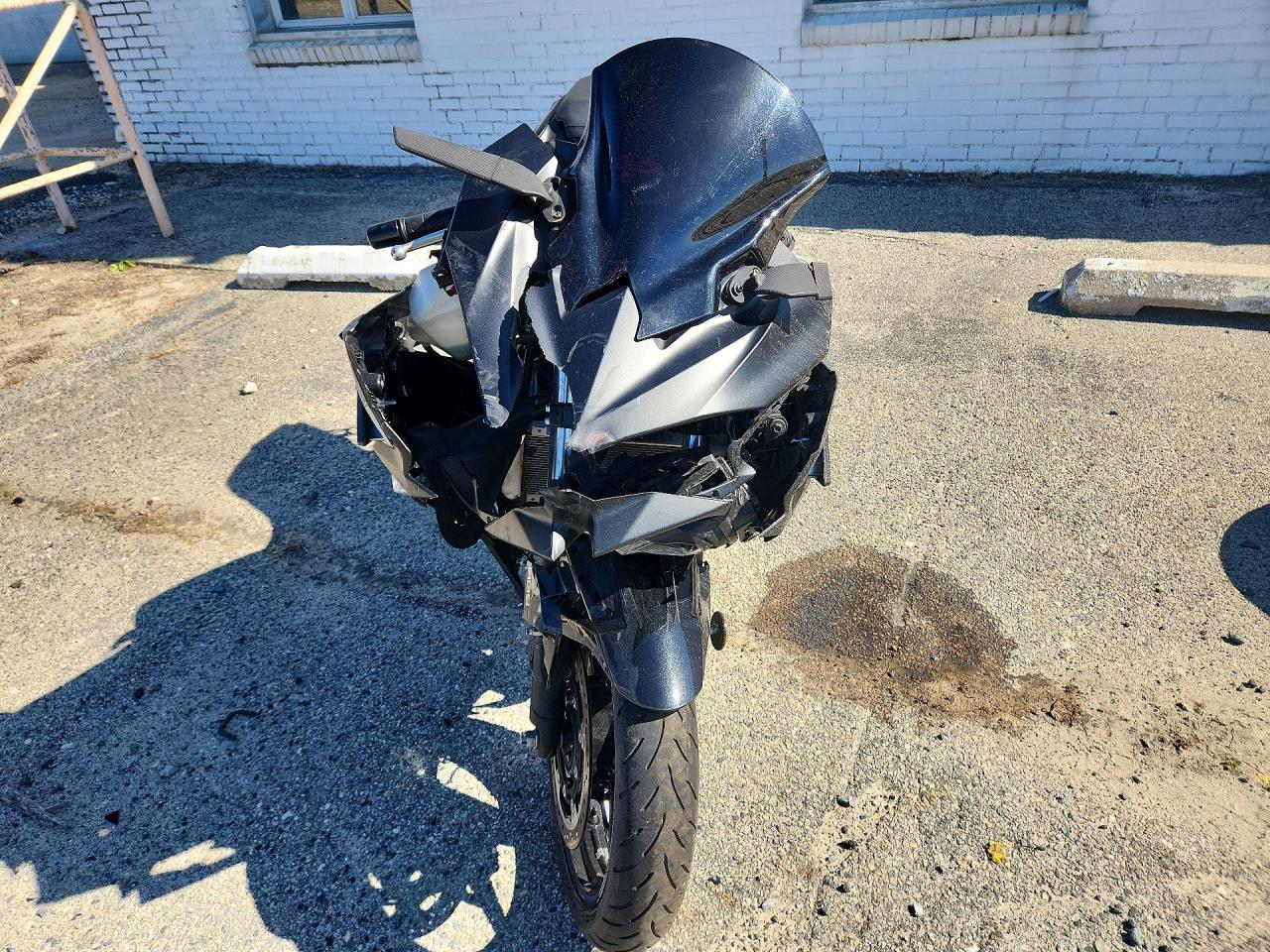 2025 Kawasaki Ex500 - Image 2