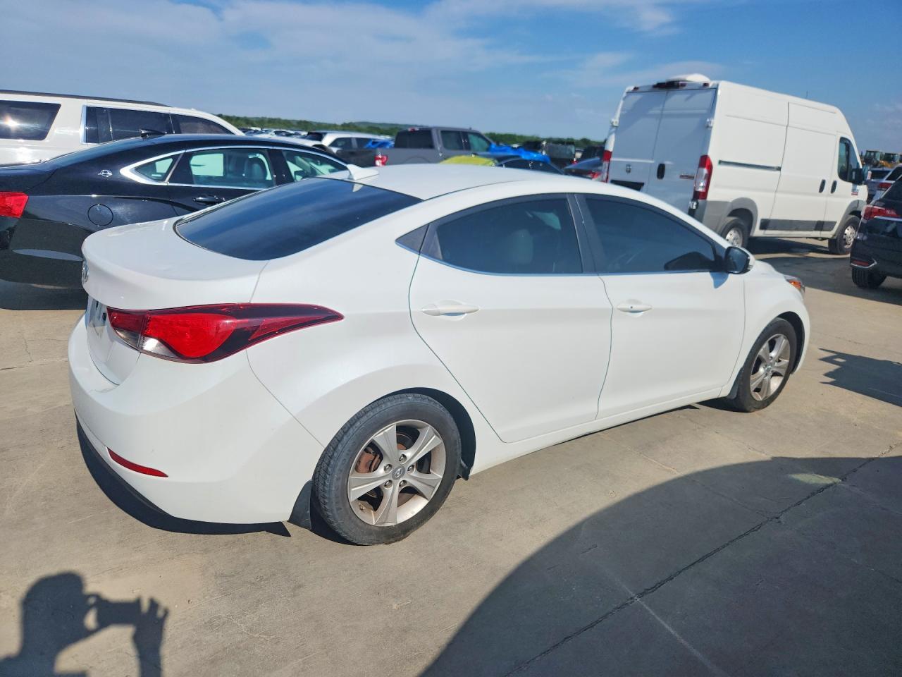2016 Hyundai Elantra Value Edition - Фото 3