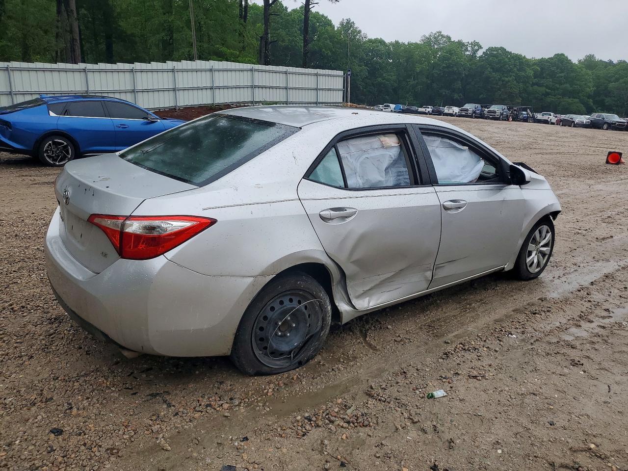 2015 Toyota Corolla Le - Image 3