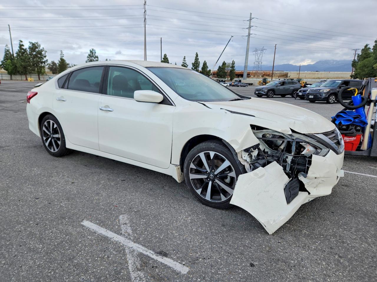 2018 Nissan Altima 2.5 Sr - Image 4