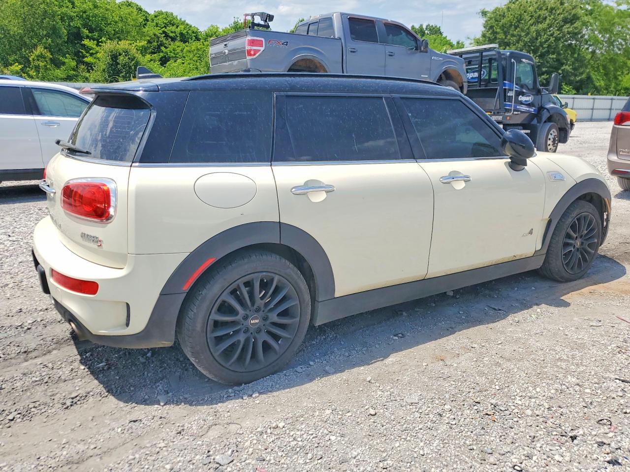 2017 Mini Cooper S Clubman All4 - Фото 3